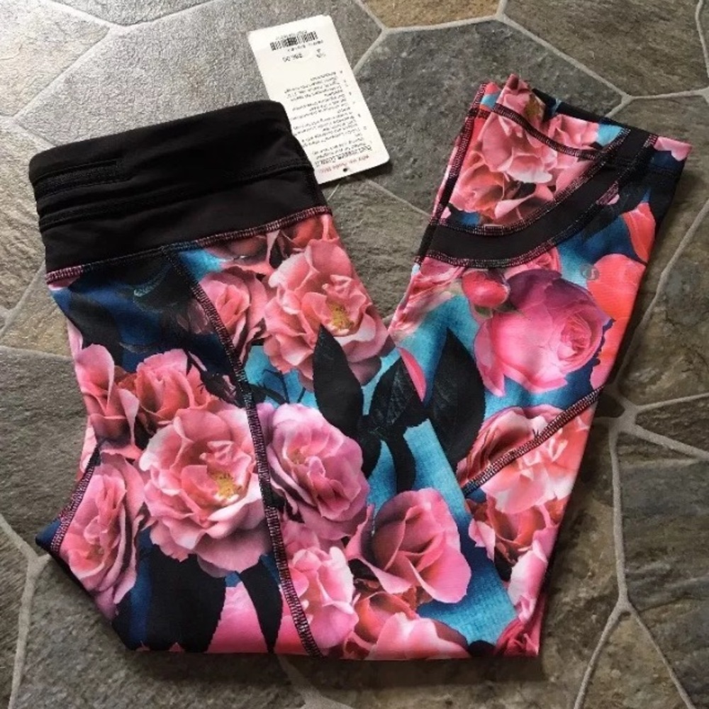 NWT Lululemon Secret Garden Run Inspire Crop Sz 4